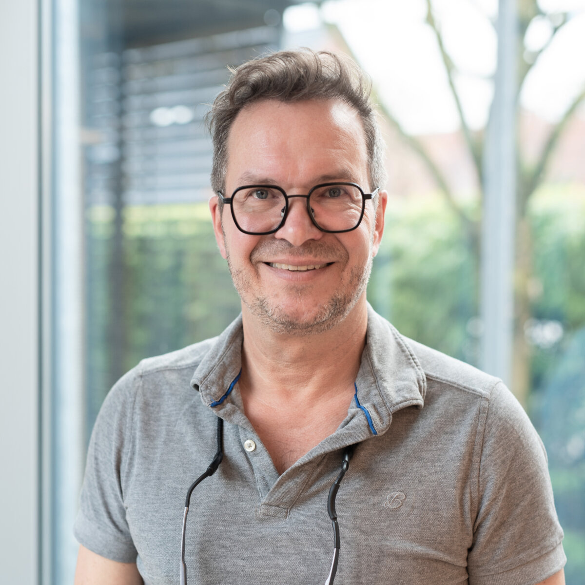 Thomas Koch, Thomas Koch – Zahnarzt Tätigkeitsschwerpunkte: Ästhetische Zahnheilkunde, Funktionsdiagnostik, Kiefergelenkstherapie, Prothetik. Erlenbusch Praxis Münster